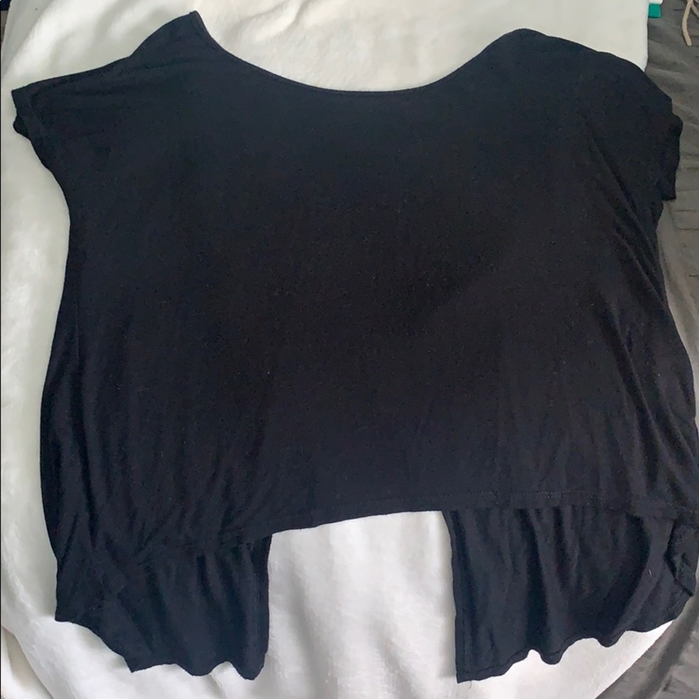 Black T-shirt with open back